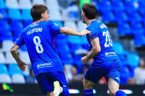 Agustín Palavecino y José Paradela: la dupla que empieza a ilusionar a Cruz Azul. (Twitter Cruz Azul)