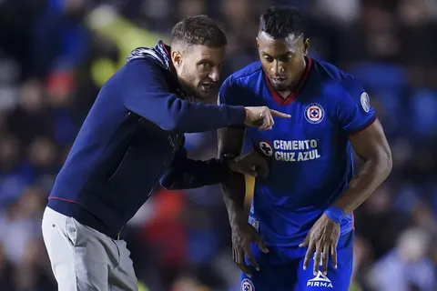 Willer Ditta reveló el secreto de juego de Martín Anselmi para Cruz Azul en el Apertura 2024