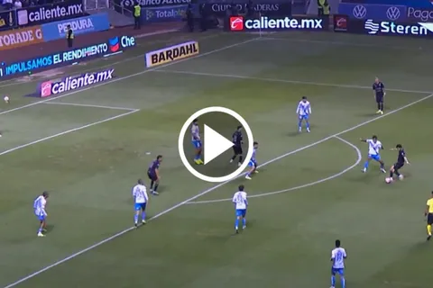 Jeremy Márquez amplió la ventaja de Cruz Azul en su visita a Puebla.