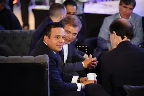 "No ficharemos, este será tu delantero": Velázquez y Ordiales a Diego Aguirre