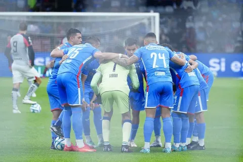 Posible alineación de Cruz Azul vs. FC Juárez. Una vez más, un once inédito