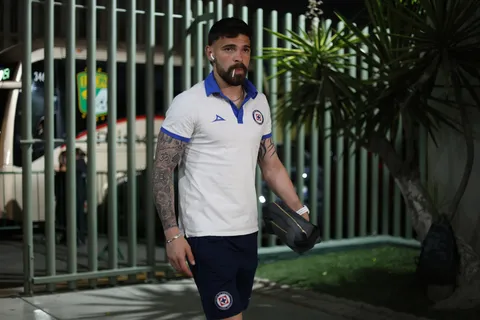 La contundente postura de los capitanes de Cruz Azul sobre la titularidad de Andrés Gudiño