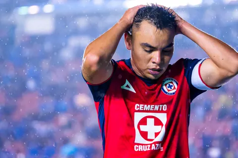 Enojo de la afición con TUDN.
