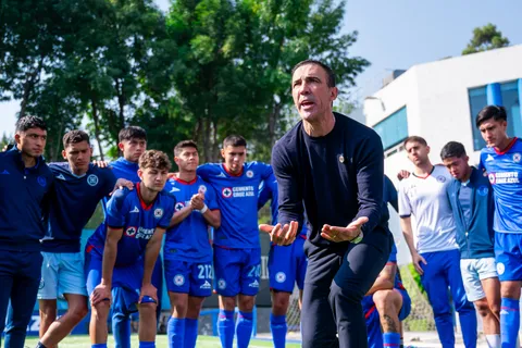 El consejo de Vicente Sánchez a Amaury Morales en Cruz Azul