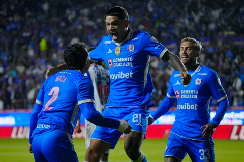 Gabriel Fernández volvió a anotar con Cruz Azul.