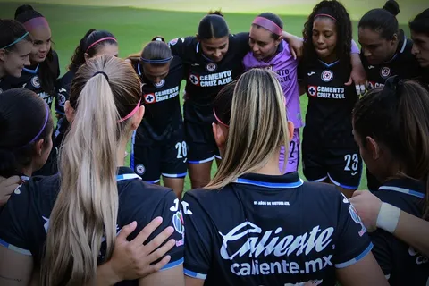 Conflicto interno: Revelan el verdadero motivo por el que Cruz Azul femenil despidió a su DT