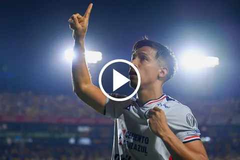 El gol de Ángel Sepúlveda salvó a Cruz Azul de caer ante Tigres.