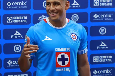 Luis Romo está listo para debutar una vez más con Cruz Azul