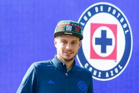 Martín Anselmi estuvo en la presentación de Cemix en Cruz Azul