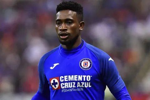 Jonathan Borja acusó manejos sucios del CT de Robert Siboldi en Cruz Azul