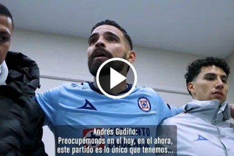 El portero demostró todo su liderazgo en el vestidor.