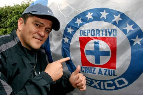 Carlos Hermosillo señaló a Carlos Hurtado como el culpable de su repentina salida de Cruz Azul