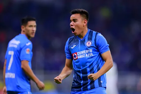 El nuevo apodo del vestidor de Cruz Azul a Carlos Rodríguez que podría no gustar a Uriel Antuna