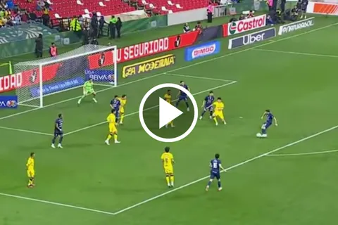 José Paradela marcó un golazo con Cruz Azul y dejó de rodillas al América