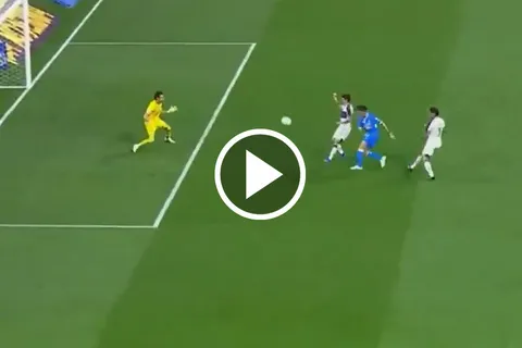 Increíble falla de Nico en un momento clave del juego.