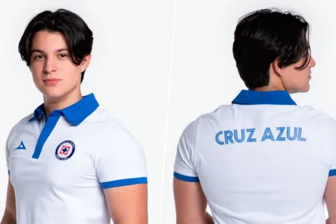 La nueva playera retro de Cruz Azul tiene un diseño limpio en fondo blanco.