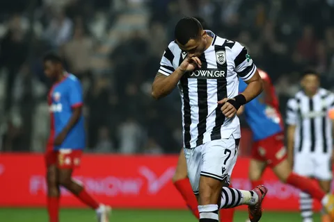Giorgos Giakoumakis cortó la sequía de gol en PAOK por la Superliga de Grecia.