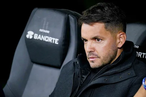 Nicolás Larcamón piensa en LAFC.