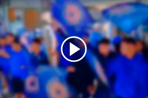 VIDEOS: Cruz Azul recibe serenata de su afición rumbo al partido contra América