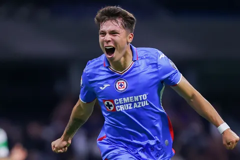 ¿Rodrigo Huescas saldría de Cruz Azul? La opción se mantiene latente