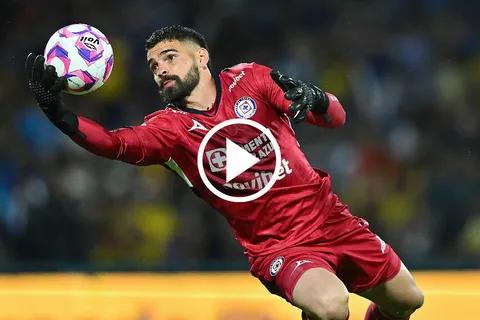 El mexicano tuvo una excelente actuación en un partido clave.