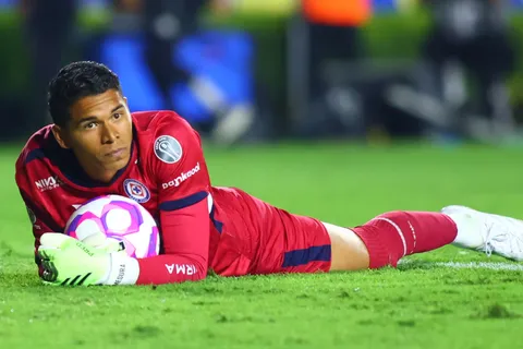 El portero colombiano prepara su regreso en el cementero.