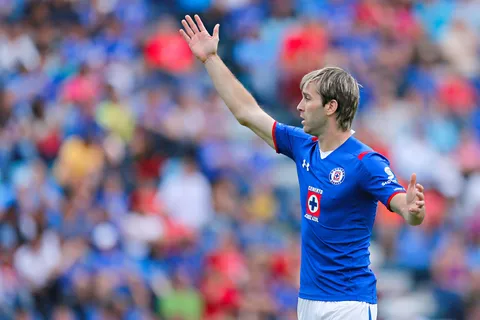 En Cruz Azul no le fue como esperaba, y su carrera fue mayormente en Europa.