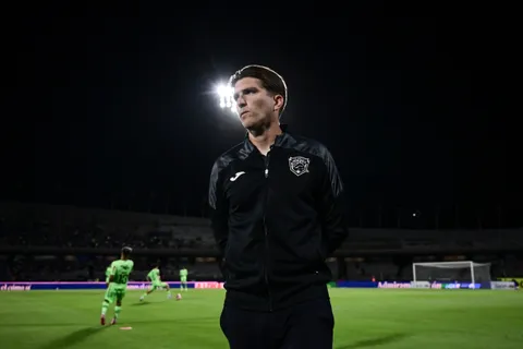 El DT de Juárez, Martín Varini, llenó de elogios a Cruz Azul tras la Jornada 9.