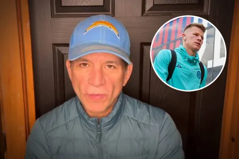 Javier Alarcón analizó las opciones que tiene Cruz Azul para resolver la situación de Mateusz Bogusz.