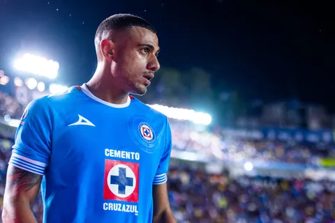 Giakoumakis puede superar a los europeos ex de Cruz Azul.