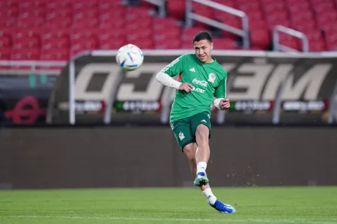 El mercado de fichajes se mueve para Cruz Azul.