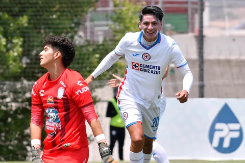 Luis Mario Iturbide ya es una realidad en Cruz Azul.