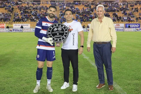 Todos los detalles del trofeo que se llevó Cruz Azul de Oaxaca