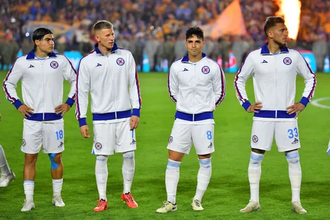 El curioso apodo culinario con que el plantel de Cruz Azul bautizó a Mateusz Bogusz