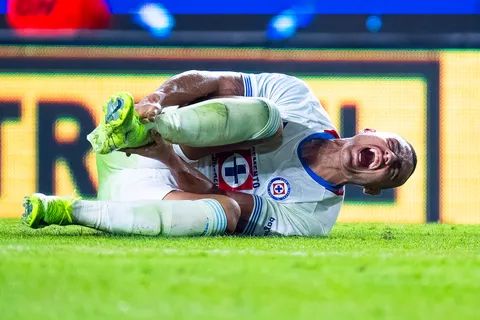 ¿Giorgos Giakoumakis llega al partido contra Chivas? Cruz Azul y Vicente Sánchez respiran