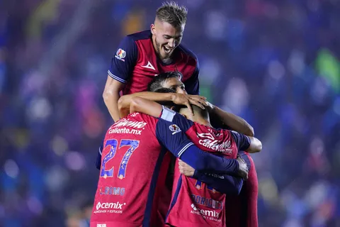 Cruz Azul se aseguró el liderato a falta de dos jornadas.