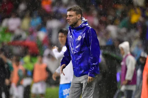 Cruz Azul y una inédita alineación contra Chivas.