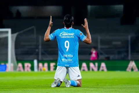 El mensaje de Cruz Azul tras el doblete de Sepúlveda que no gustará al Toro ni a Giakoumakis