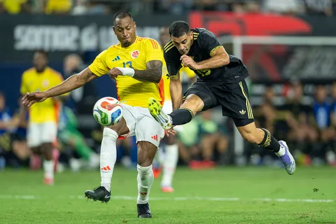 Afición colombiana alucina con el partido de Willer Ditta contra México: "Gozó como un niño..."