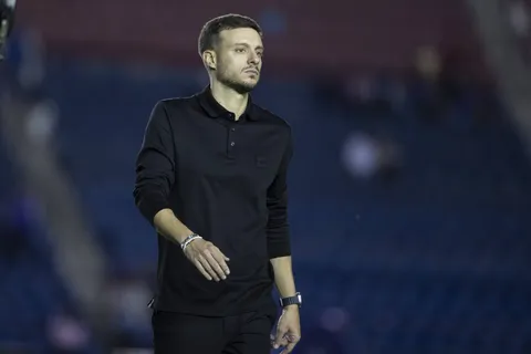 Martín Anselmi quiere coronar con Cruz Azul en la Liguilla.