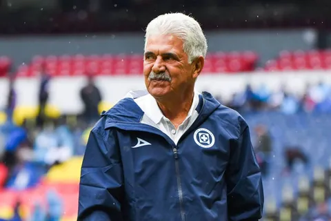 Ricardo Ferretti le hizo el feo a aficionados del América