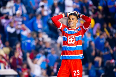 ¿Cruz Azul ofreció a Kevin Mier a otros equipos de la Liga MX? La verdad detrás de su posible salida