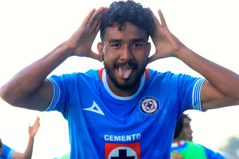 ¿Quién es Samuel Espinosa, el refuerzo de Cruz Azul que se reafirmó como goleador en la Sub 23?
