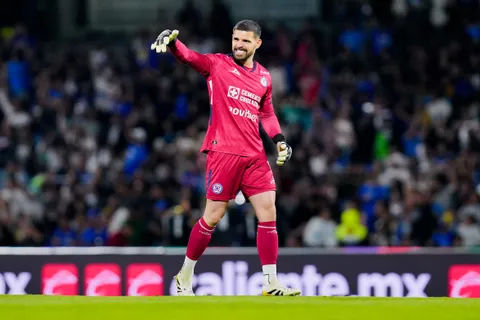 Andrés Gudiño continuaría en las filas de Cruz Azul