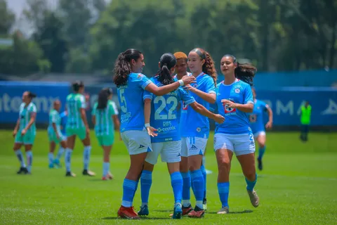 Cruz Azul Femenil goleó y sube en la clasificación.