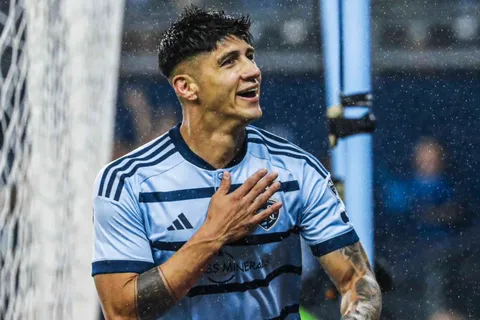 Alan Pulido ya puede firmar como agente libre con cualquier equipo