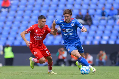 No solo Palavecino: Los 3 jugadores de Cruz Azul que generan más peligro en toda la Liga MX