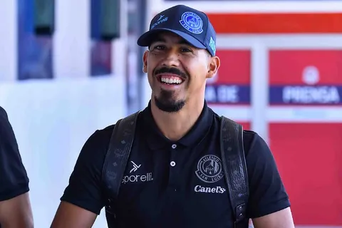 Cruz Azul se interesó en él y ahora estaría cerca de Rayados
