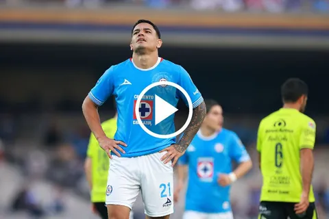 Cruz Azul sigue sin poder ganar en el Torneo Clausura.