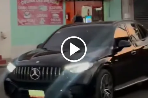 Javier Aguirre exigió que llegaran a las 8:00 pm: esto hizo Erik Lira a bordo de un Mercedes